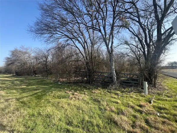 13700 Gholson Road, Gholson, TX 76705