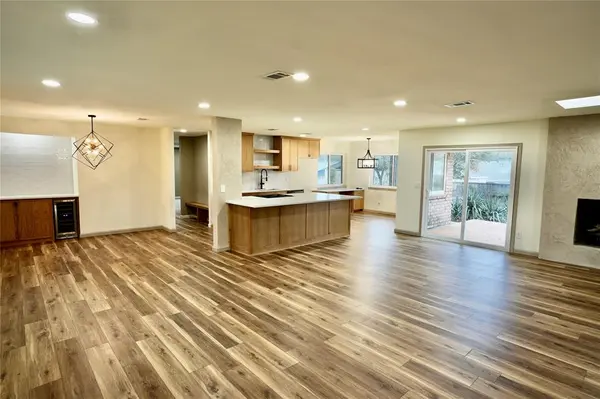 305 Bluebonnet Drive, Grapevine, TX 76051