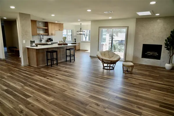 305 Bluebonnet Drive, Grapevine, TX 76051