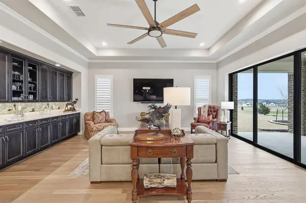 10601 Drinkwater Drive, Denton, TX 76207