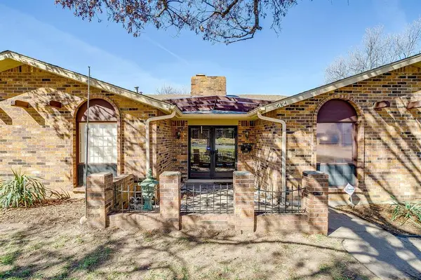 6304 Wakeland Court, Fort Worth, TX 76133