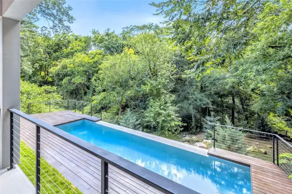 655 Kessler Reserve Court, Dallas, TX 75208