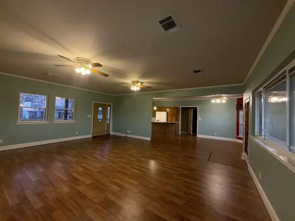 514 Chestnut Drive, Van, TX 75790