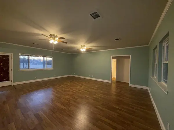 514 Chestnut Drive, Van, TX 75790