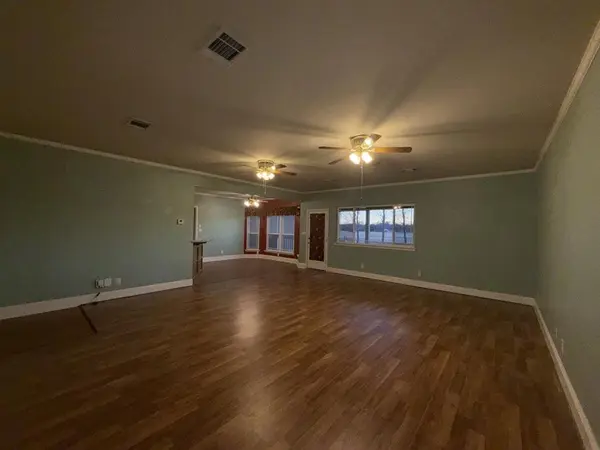 514 Chestnut Drive, Van, TX 75790