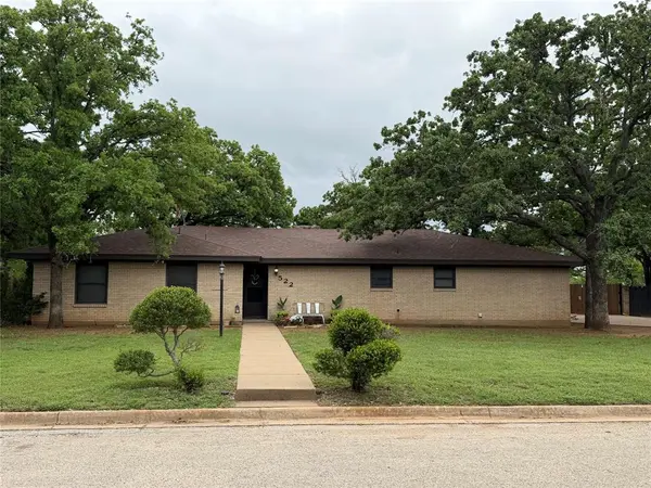 522 Crestwood Drive, Eastland, TX 76448