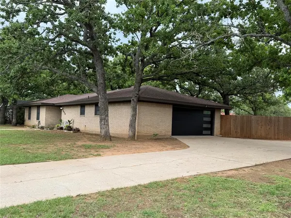 522 Crestwood Drive, Eastland, TX 76448