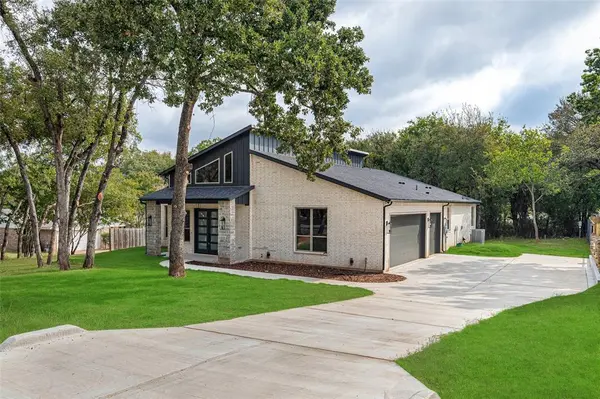 9703 Rosalie Court, Granbury, TX 76049