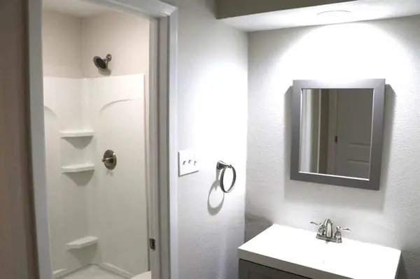 726 Cory Street, Grapevine, TX 76051