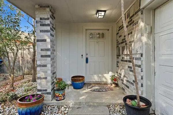 2532 Winding Road, Fort Worth, TX 76133