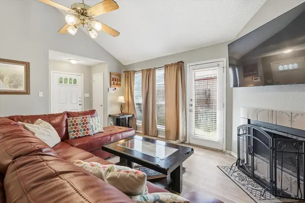 2532 Winding Road, Fort Worth, TX 76133