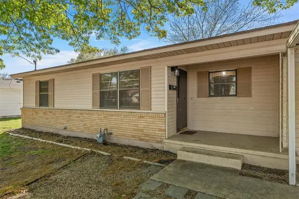 901 N Main Street, West, TX 76691