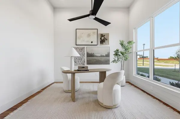 449 Whispering Way, Red Oak, TX 75154