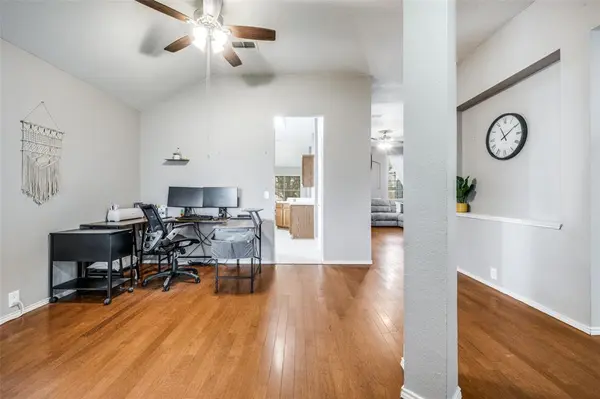 745 Winding Oak, Lake Dallas, TX 75065