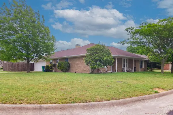 304 Johnston Boulevard, Waxahachie, TX 75165