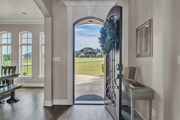 209 Martin Drive, Granbury, TX 76049