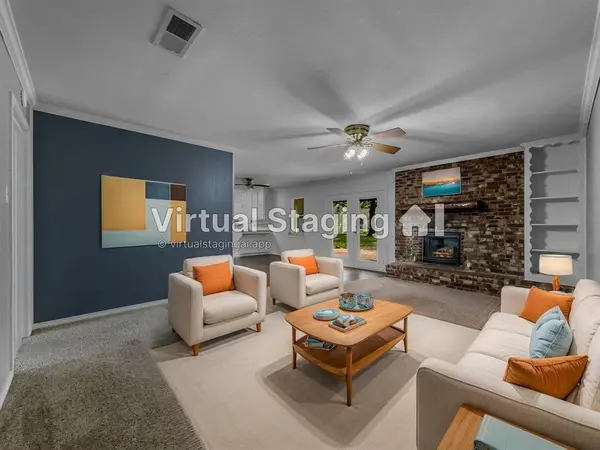 220 Cooper Drive, Hurst, TX 76053