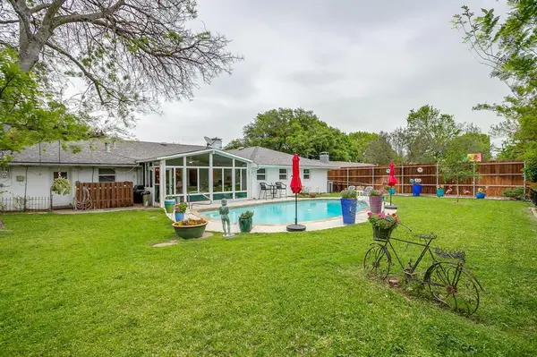 4209 Bilglade Road, Fort Worth, TX 76109