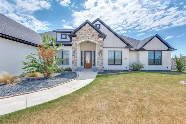 530 Evening Fire Drive, Waxahachie, TX 75167