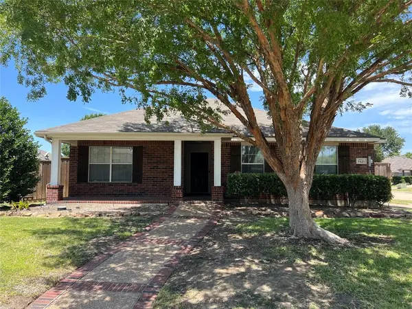 7521 Danridge Road, Rowlett, TX 75089