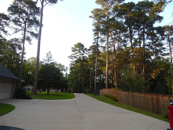 5635 Branchwood Drive, Keithville, LA 71047