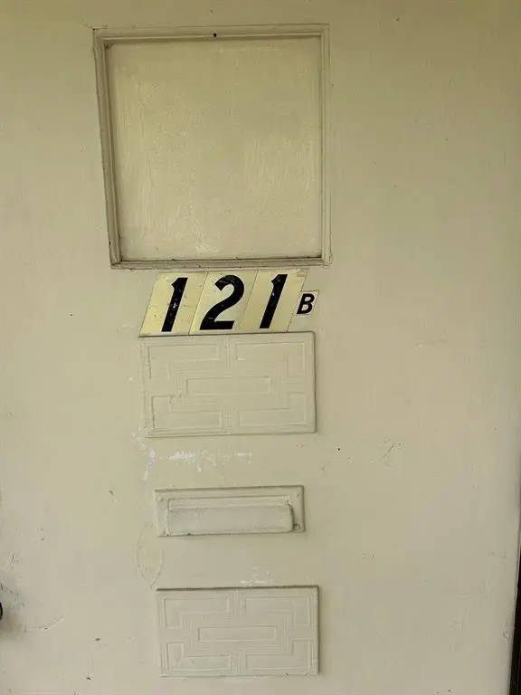 121 Vandenburg Drive, Denison, TX 75020