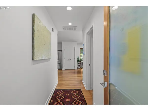 2825 SW FAIRVIEW BLVD, Portland, OR 97205