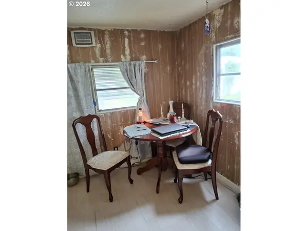 3950 COBURG RD #3, Eugene, OR 97408