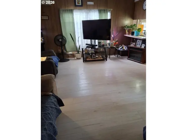 3950 COBURG RD #3, Eugene, OR 97408