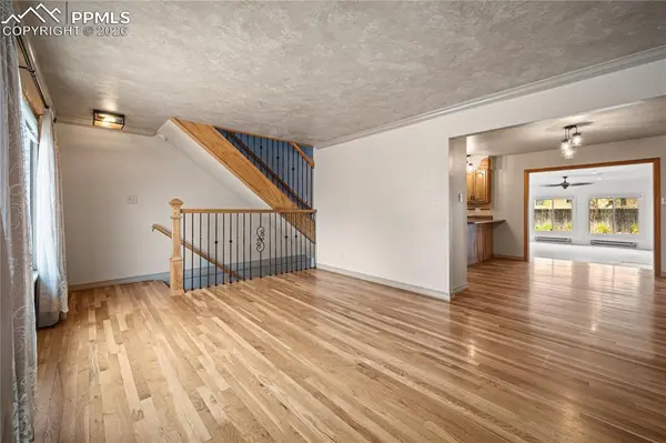 25 Fordham CIR, Pueblo, CO 81005