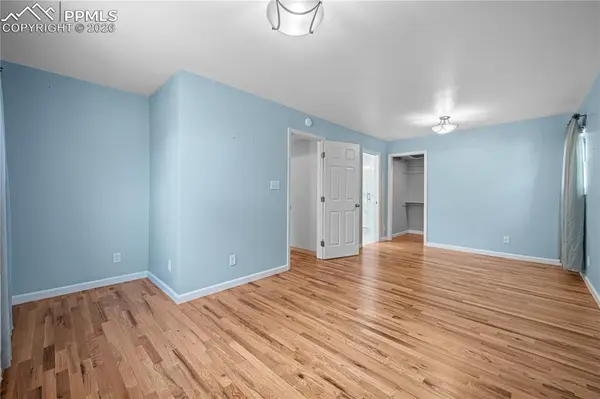 25 Fordham CIR, Pueblo, CO 81005