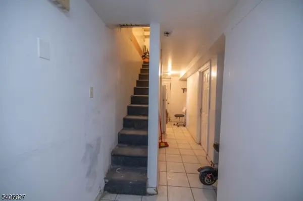 450 3RD AVE, Elizabeth City, NJ 07206