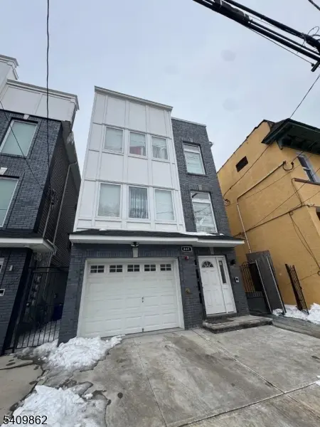 488 South 17th Street, Newark City, NJ 07103