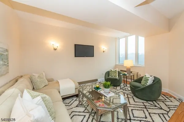 10 Smith Manor Blvd #815, West Orange Twp., NJ 07052