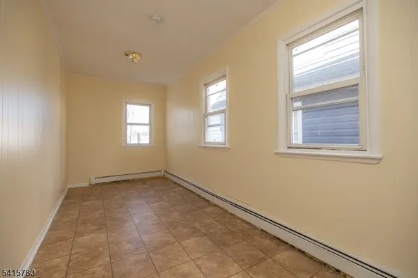 450 3Rd Ave, Elizabeth City, NJ 07206