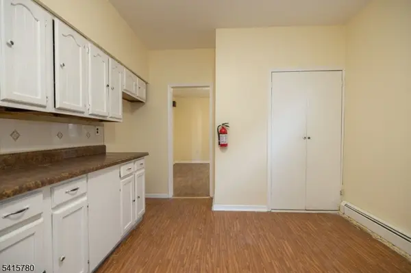 450 3Rd Ave, Elizabeth City, NJ 07206