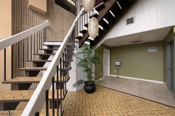 10 Race St, North Plainfield Boro, NJ 07060