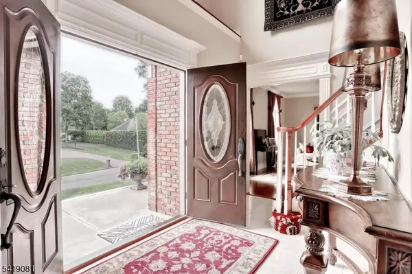 34 Crocker Mansion Dr, Mahwah Twp., NJ 07430