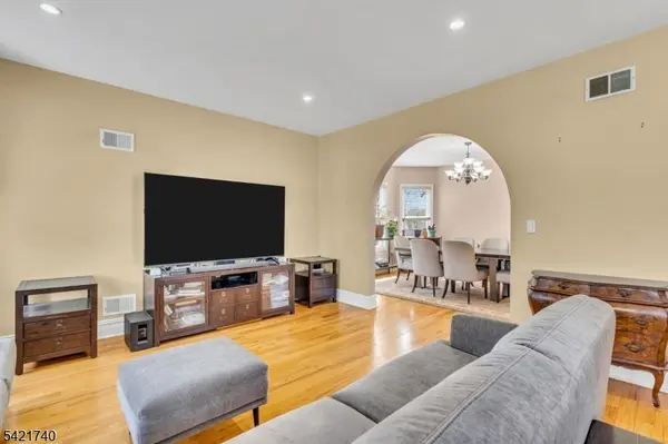 467 Summit Ave, Hackensack City, NJ 07601