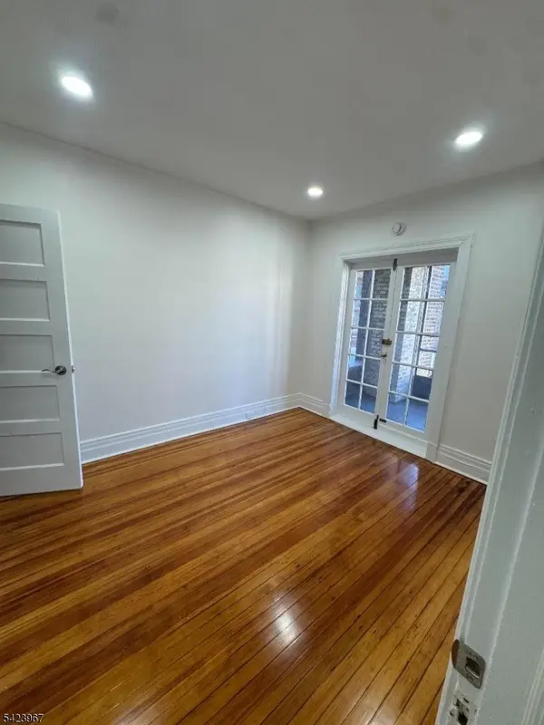 244 Bellevue Ave #B, Montclair Twp., NJ 07043