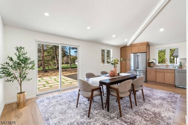 175 E Crescent Ave, Allendale Boro, NJ 07401