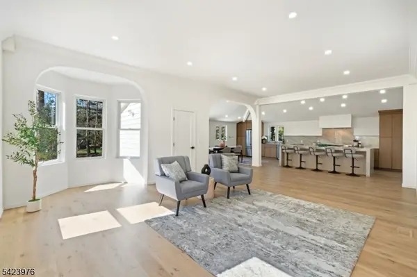 175 E Crescent Ave, Allendale Boro, NJ 07401