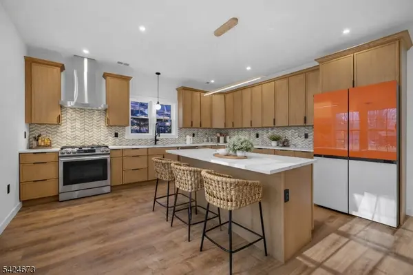 16 Valley View Dr, Rockaway Twp., NJ 07866