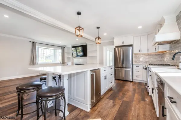 91 Beechwood Dr, Wayne Twp., NJ 07470