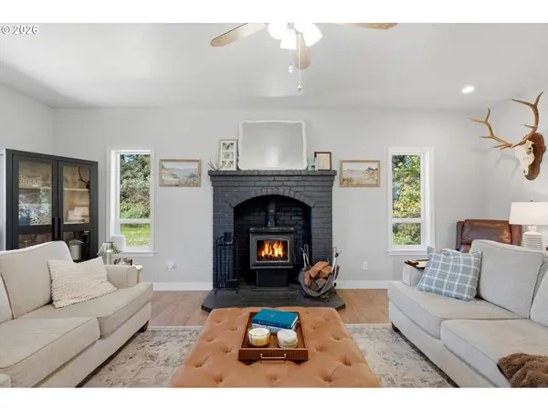 23032 NE HAGEY RD, Dundee, OR 97115