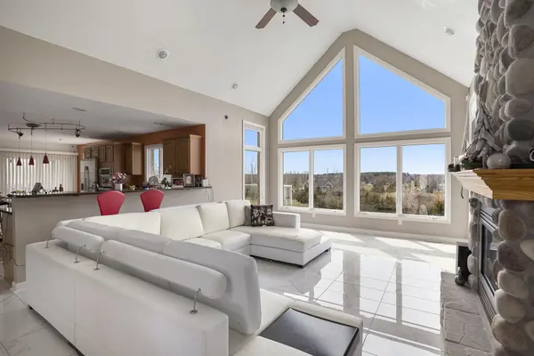 17 Coronado DR, Leoni Twp, MI 49201