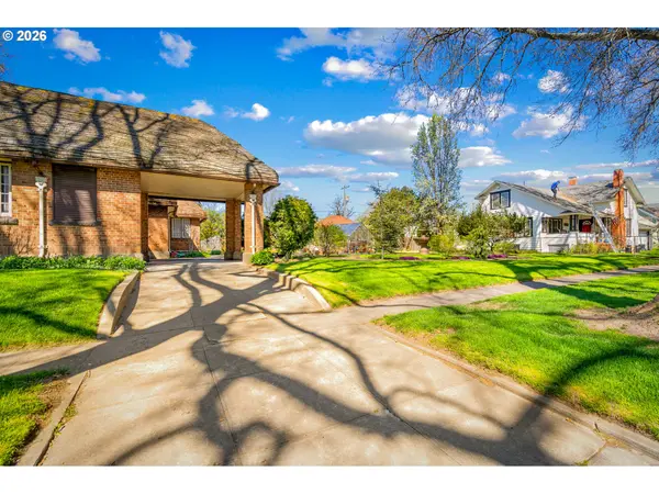 247 4TH ST, Athena, OR 97813