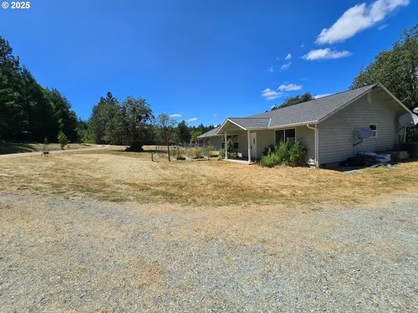 2157 FERGUSON LN, Days Creek, OR 97429