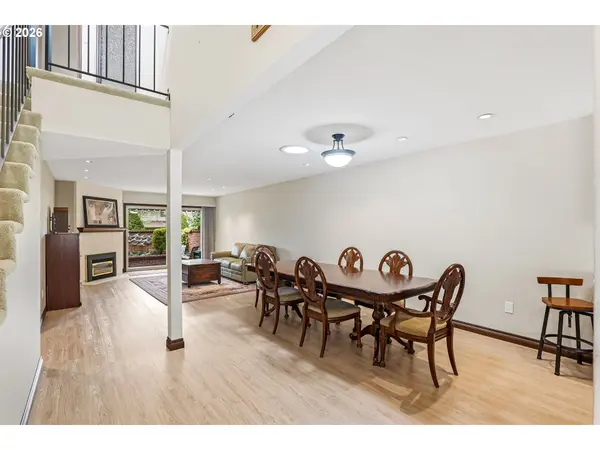 10290 SW GREENLEAF TER, Portland, OR 97224