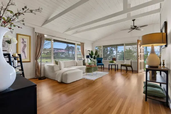 9 HOKULANI ST, Hilo, HI 96720